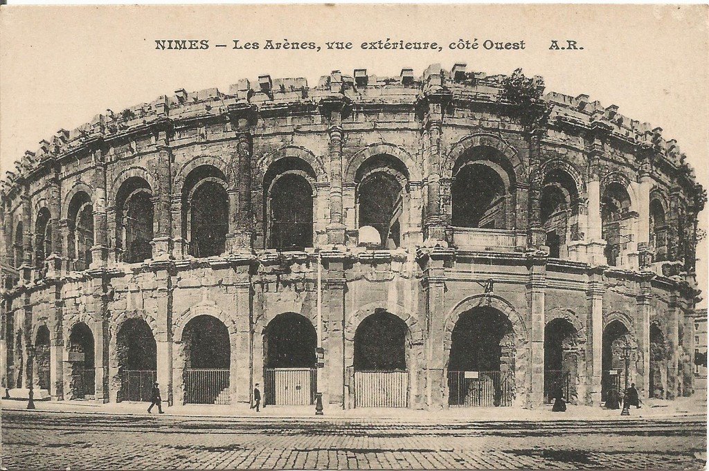 Nîmes (30).jpg