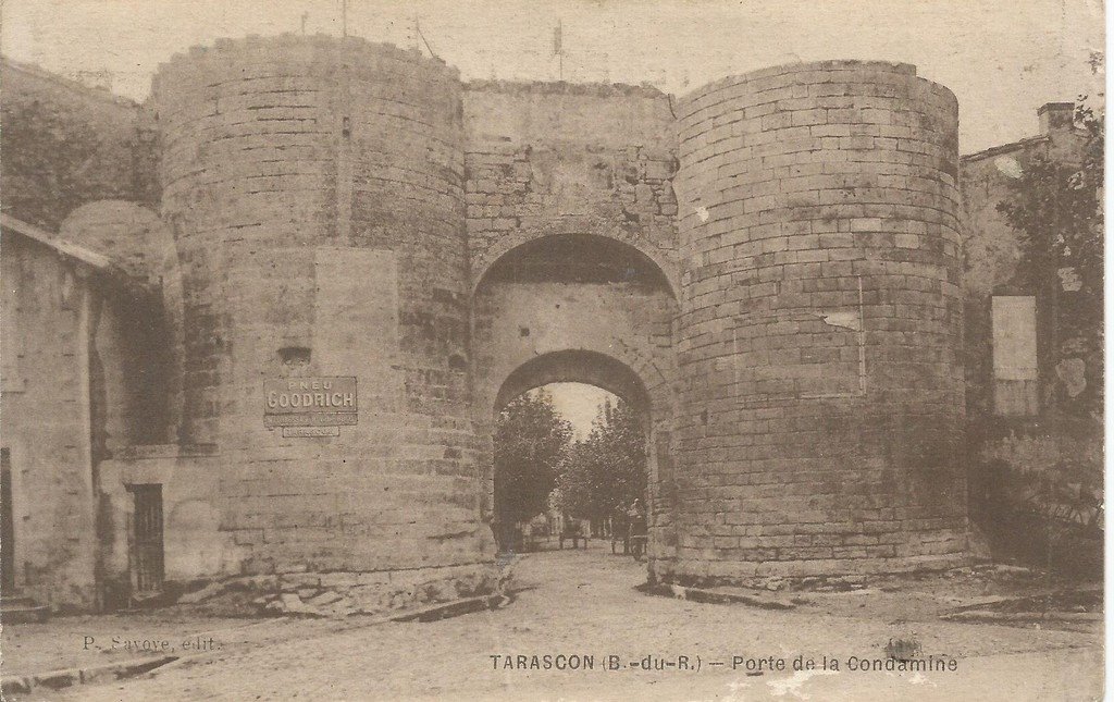 Tarascon (13).jpg