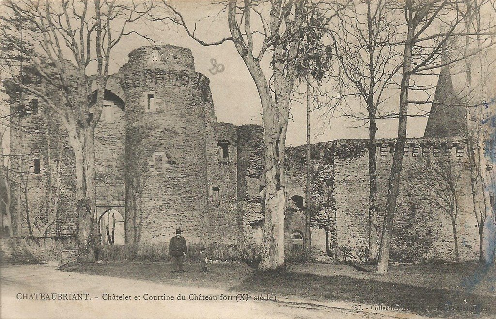 Châteaubriant (44) 127 Lacroix.jpg