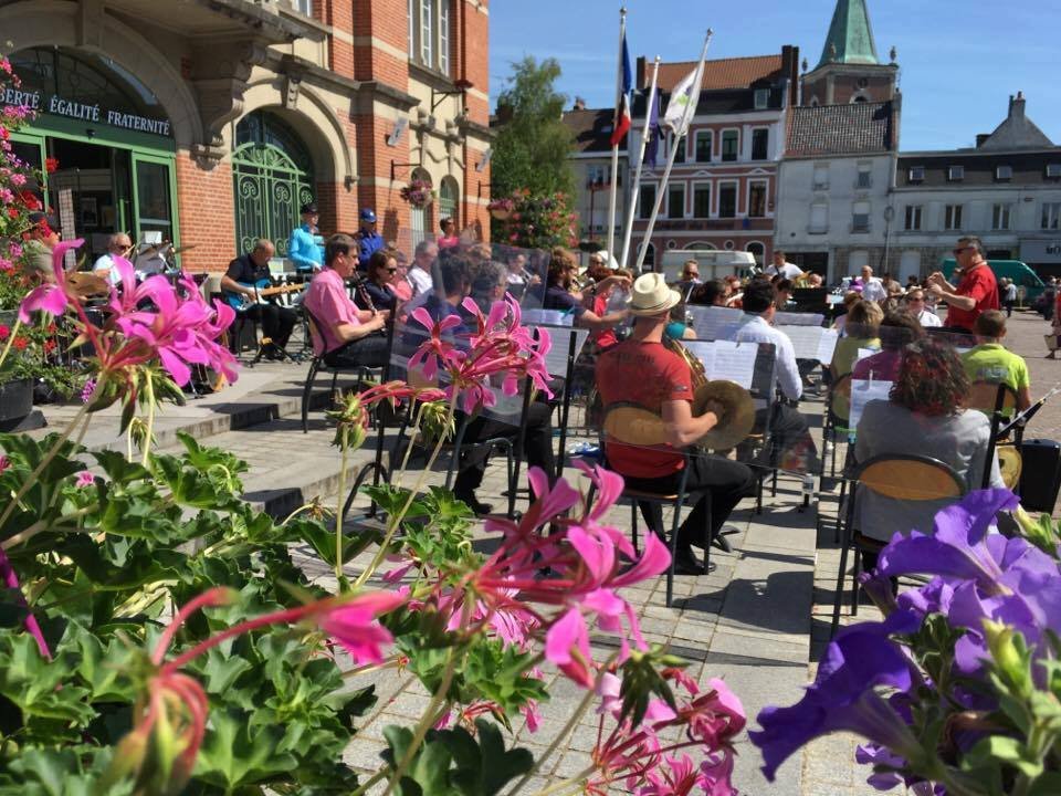 Orchies concert sur la place 2017 3.jpg