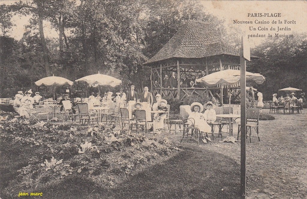 Le Touquet-Paris-Plage - Nouveau Casino de la Forêt - Un Coin du Jardin pendant la musique.jpg