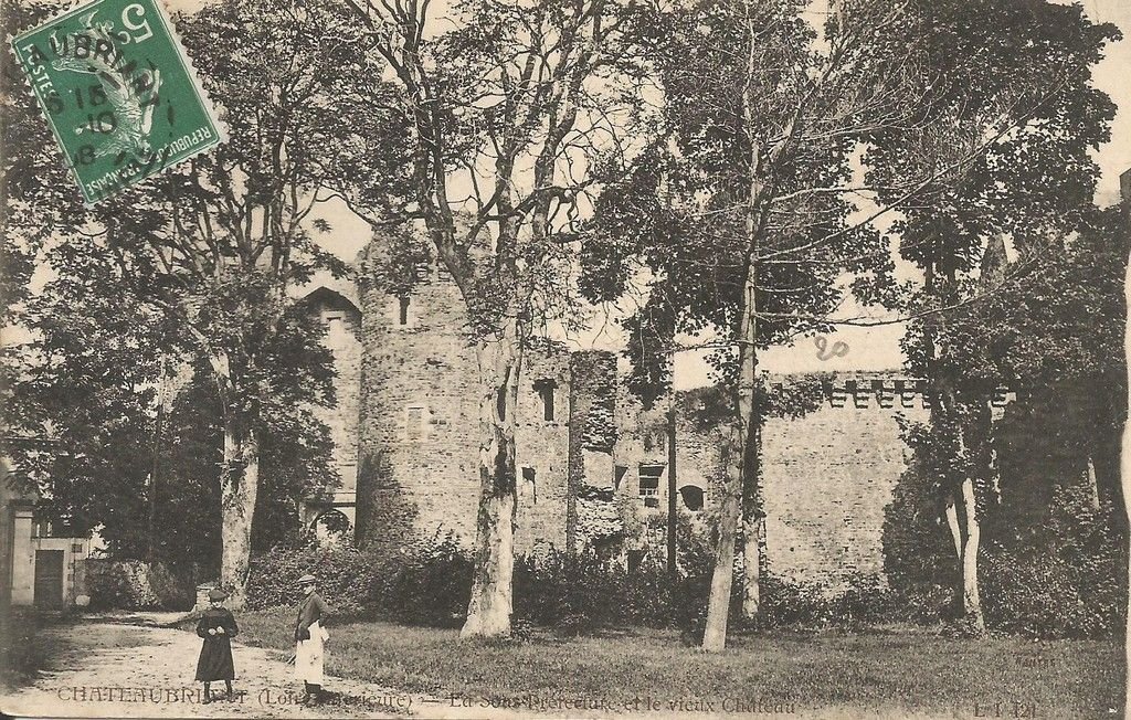 ZChâteaubriant (Loire-Inférieure).jpg