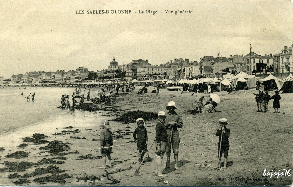 84-Sables d'Olonne-Plage et enfants.jpg