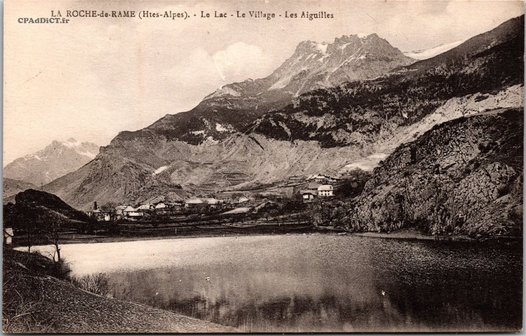 roche-de-rame_lac_village_aiguilles.jpg