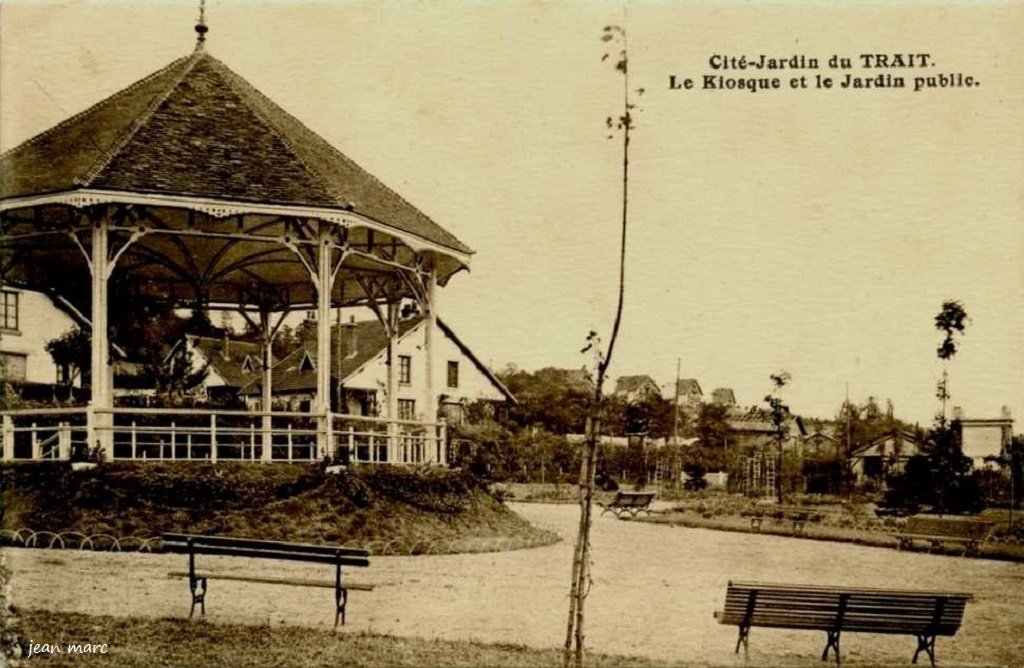 Le Trait - Le Kiosque et le Jardin public.jpg