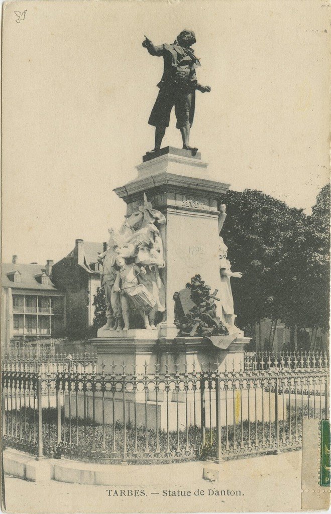 Z - Statue de Danton V.jpg