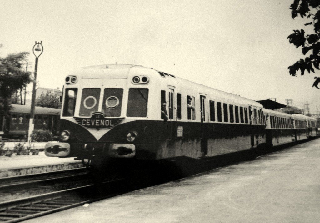 Loco SNCF-Autorail X 2400 Cévenol. 1954 à 1959.jpg
