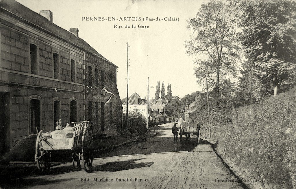 Pernes (62).jpg