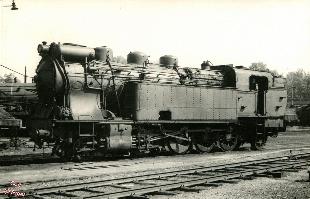 0-Locomotive-141-TA-n-477-Photo-carte.jpg