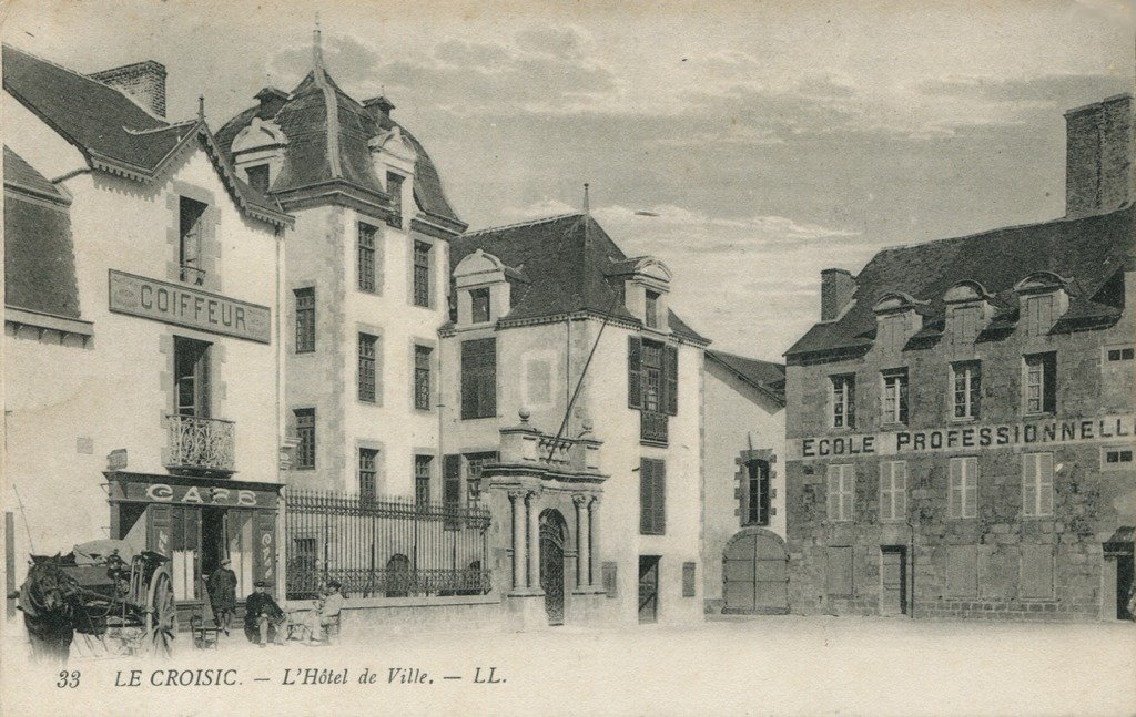 44-Le-Croisic-Hotel-de-Ville.jpg