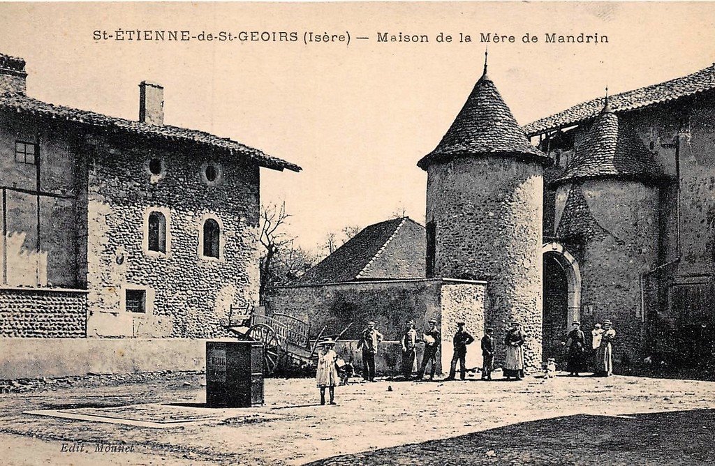 Saint-Etienne de Saint-Jeoire (38).jpg