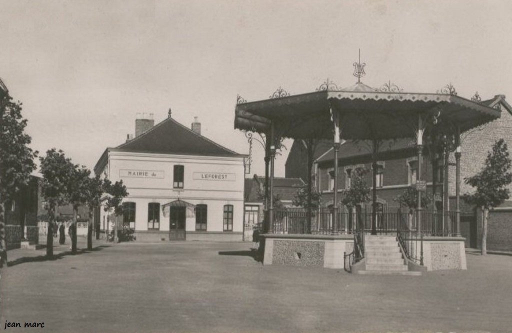 Leforest - Place Roger Salengro.jpg