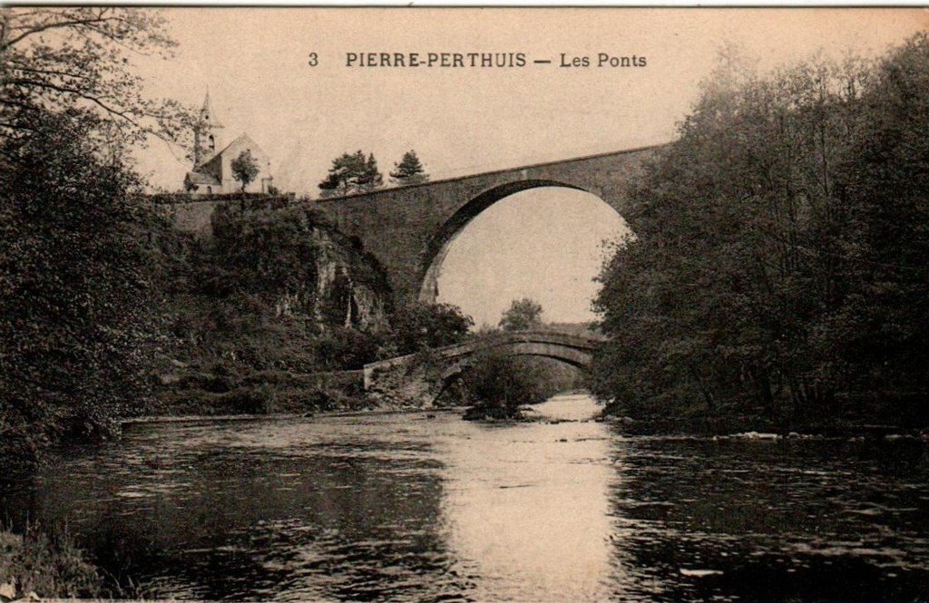 Pierre-Perthuis (89).jpg