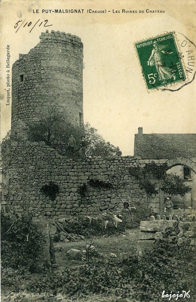 23-Le Puy-Malsignat-Les ruines du Château.jpg