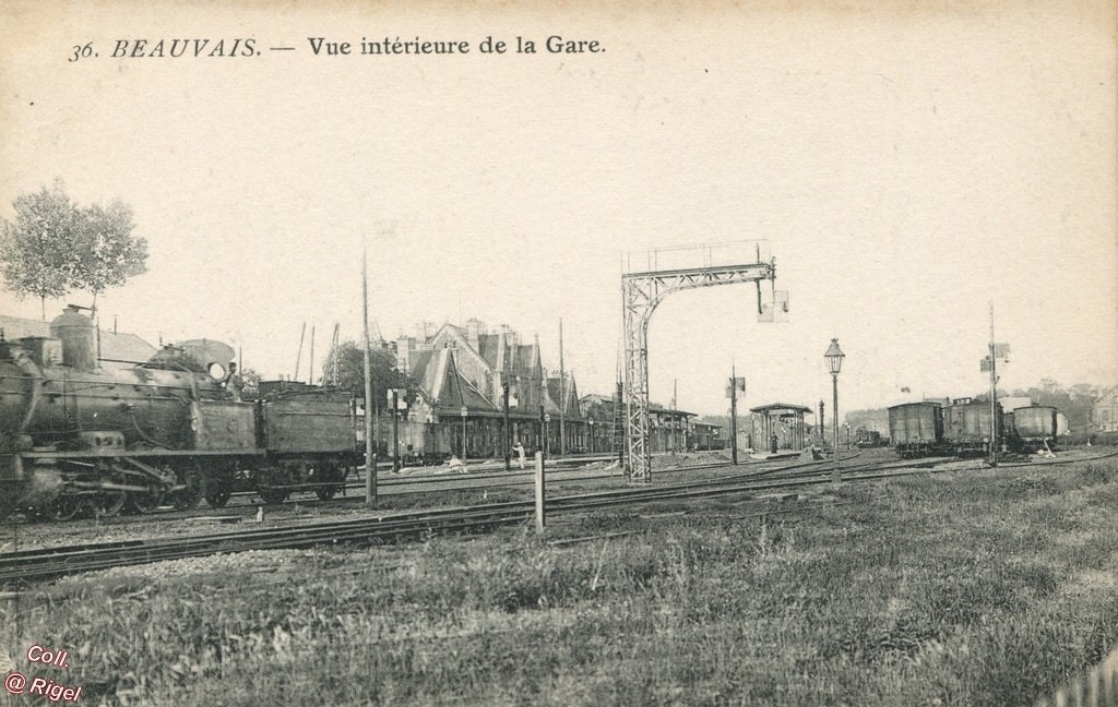 60-Beauvais-Vue-Interieure-de-la-Gare-36.jpg