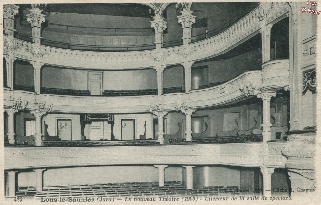 39-Lons.Theatre-2.jpg