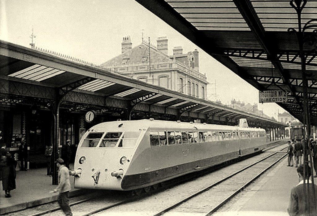 Loco PLM Autorail Bugatti Vichy 1934 1.jpg