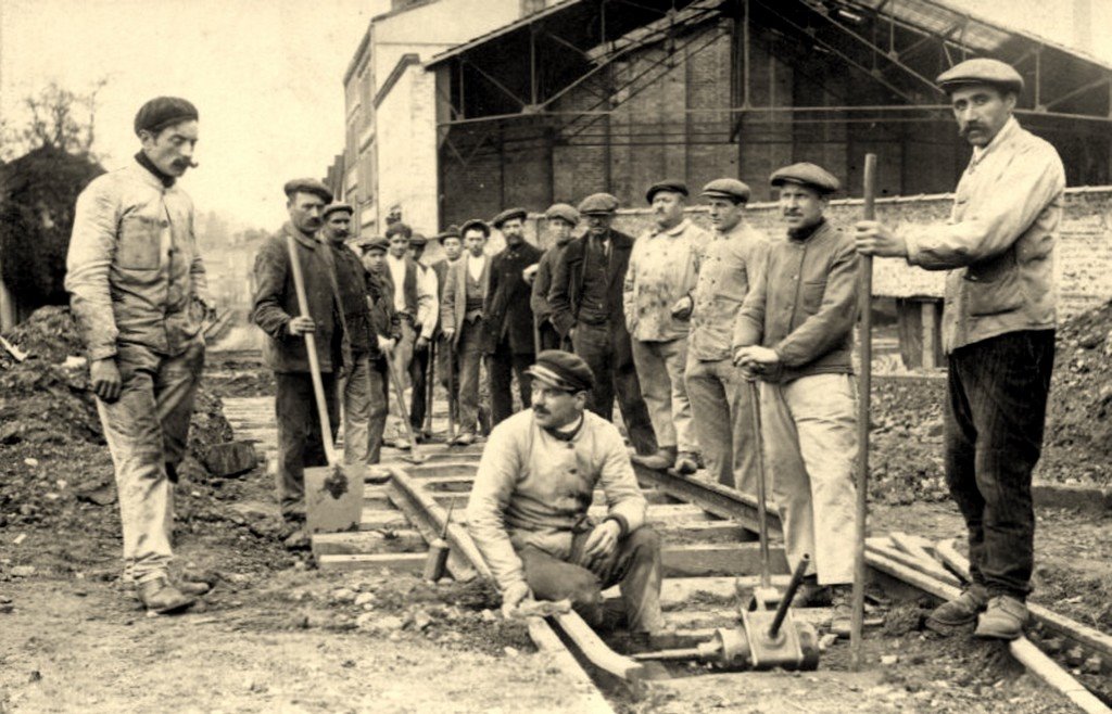 Les Métiers du Rail.jpg