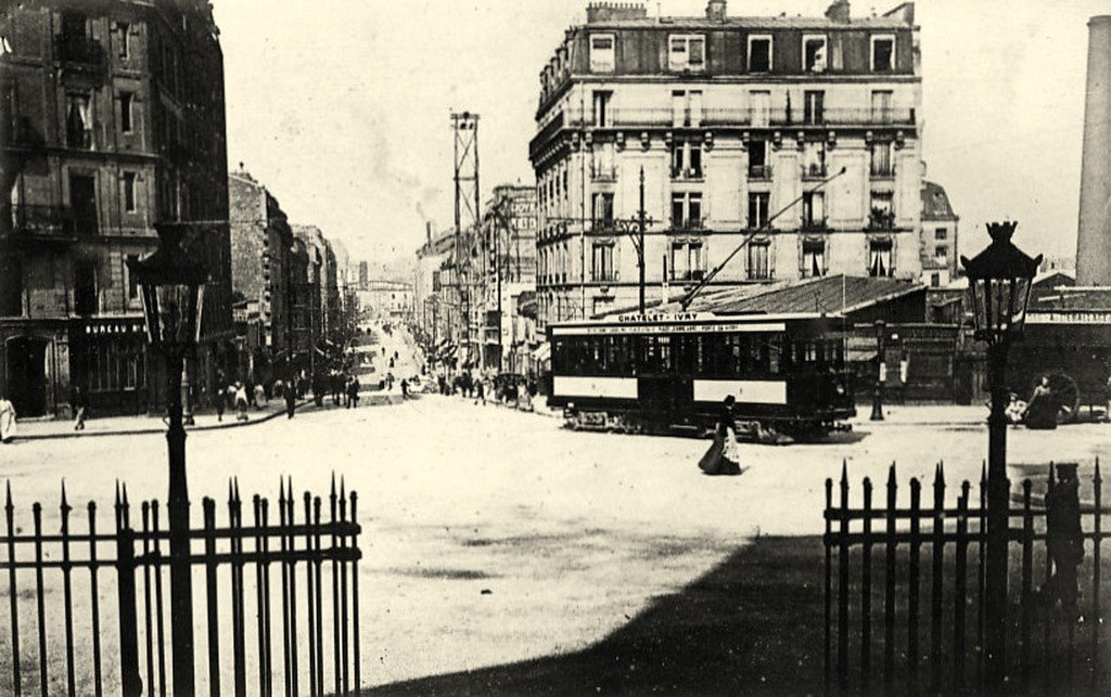 Les Tramways de Paris.jpg