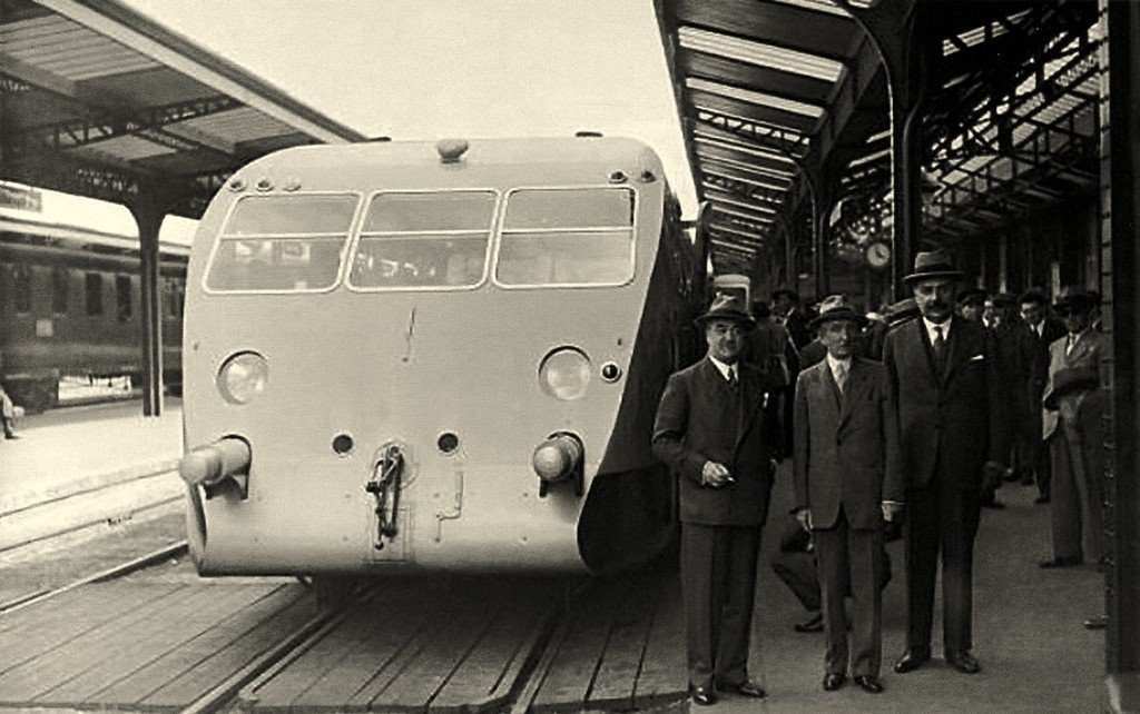 Loco PLM Autorail Bugatti  Vichy 1934 2.jpg