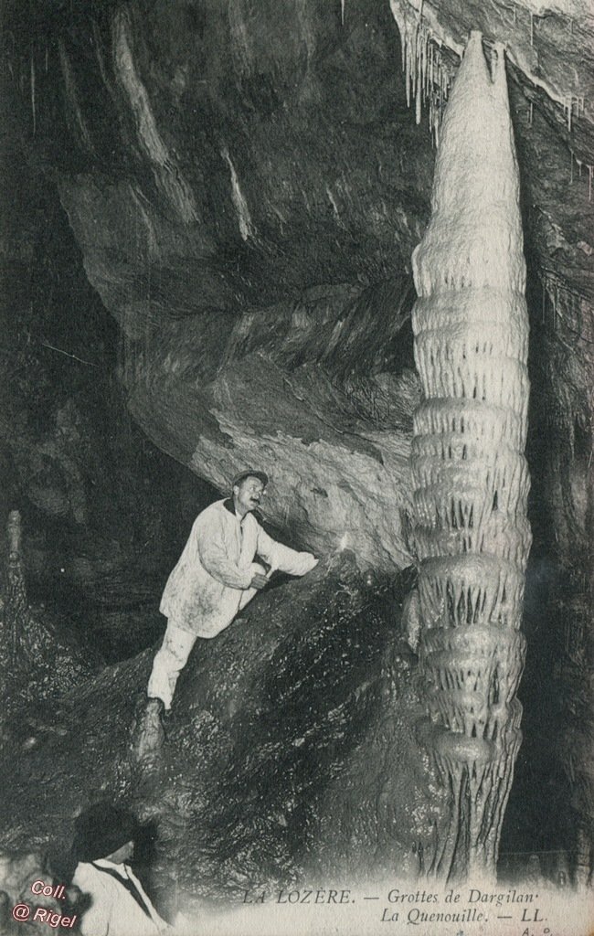 48-Meyrueis-Grotte-Dargilan-La-Quenouille.jpg