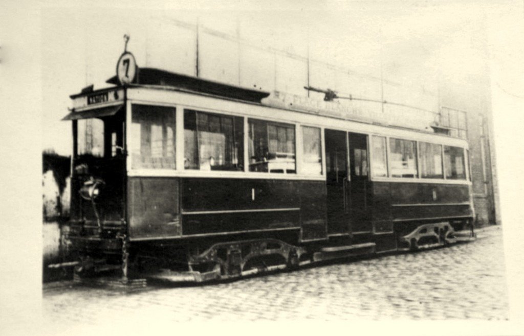 Les Tramways de Paris Place Blanche - Place de la Nation.jpg