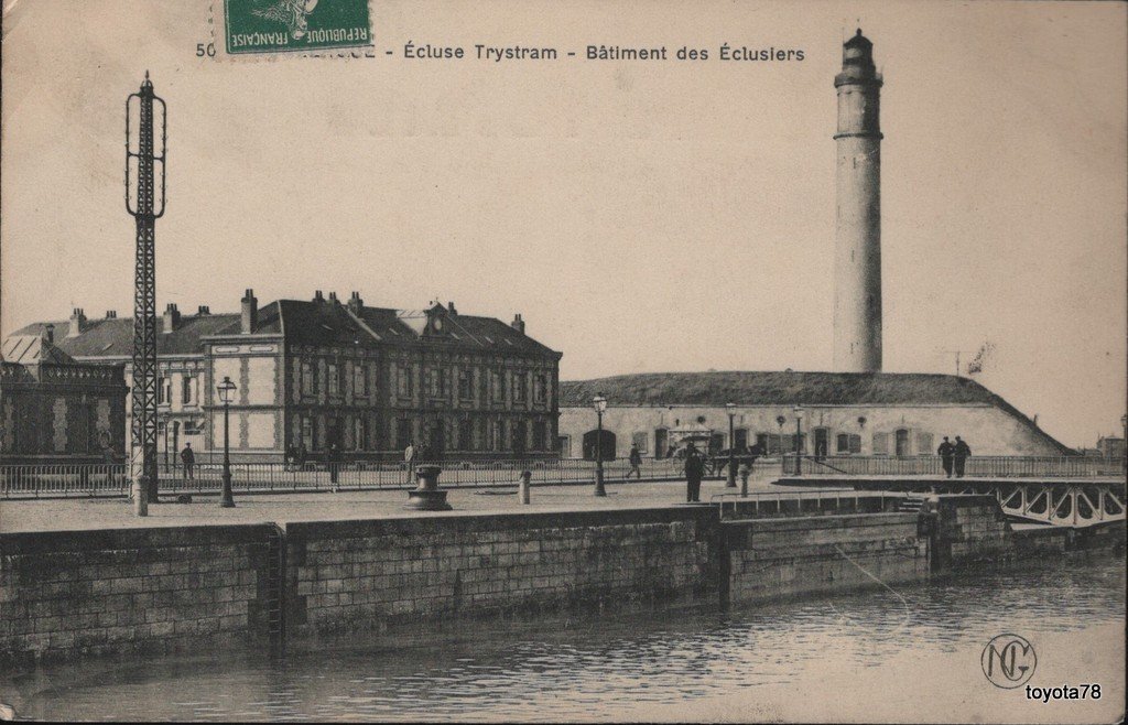 DUNKERQUE-Ecluse Trystram Batiment des Eclusiers.jpg