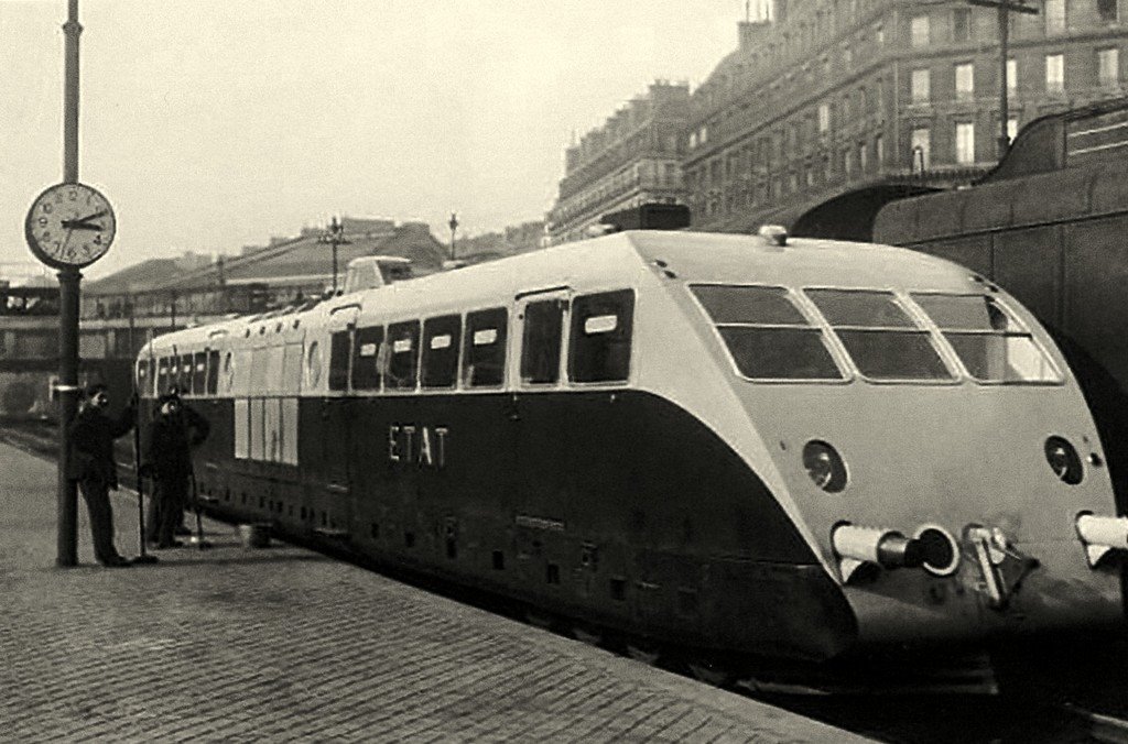 Loco Bugatti Gare St Lazare 1934 (2).jpg