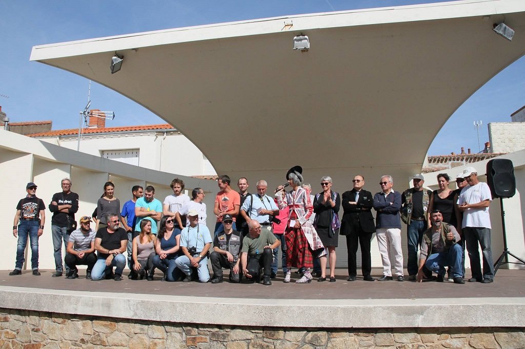 Les Sables-d'Olonne Auditorium jardin du tribunal 01.jpg