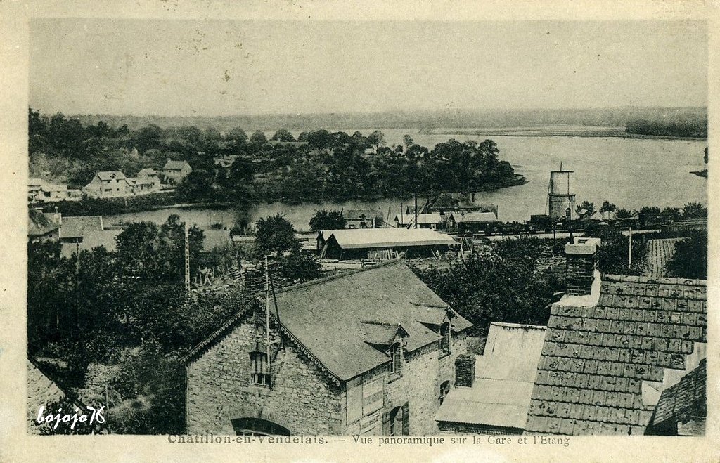 35-Chatillon en Vendelais-Gare et étang.jpg