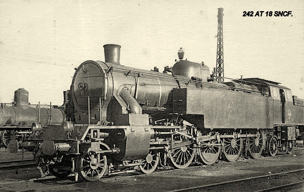 Loco SNCF 242 AT 18.jpg