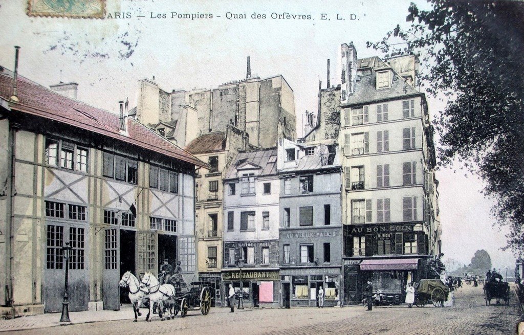 Paris (75001) 750.jpg