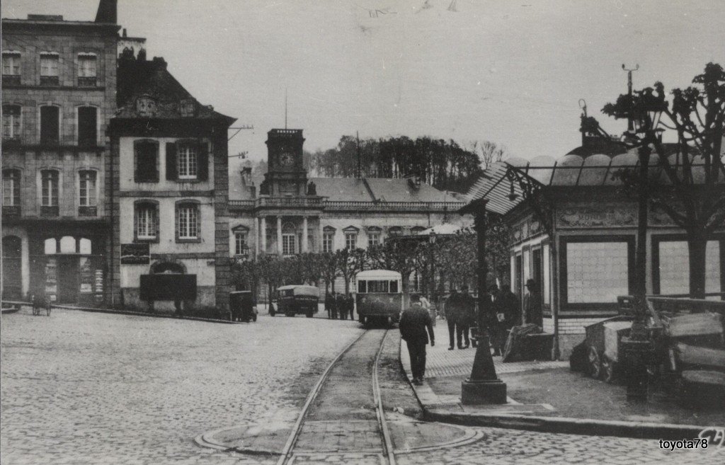 Morlaix-place thiers-Station du CFA.jpg