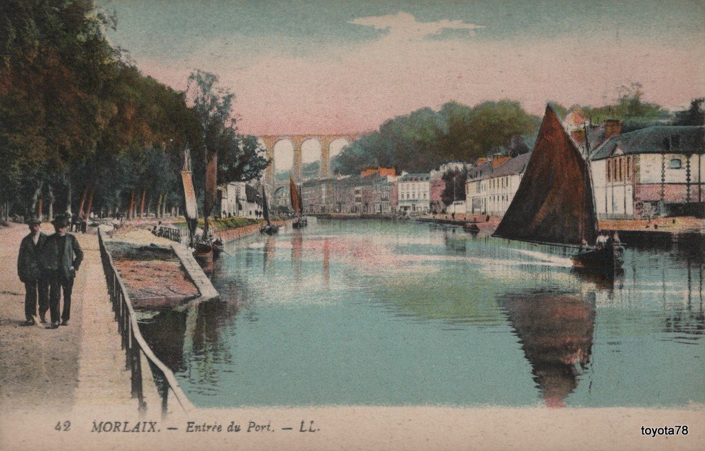 Morlaix-entrée du port.jpg