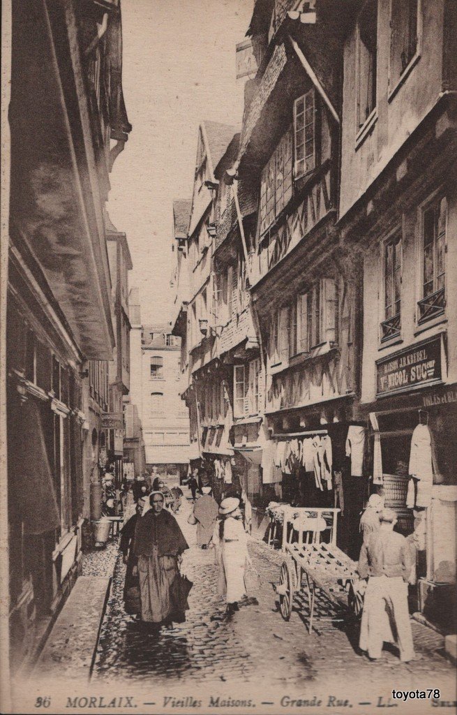 Morlaix-vieilles maisons grande rue.jpg