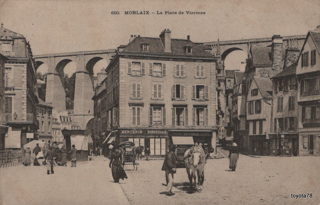 Morlaix-la place de Viarmes.jpg