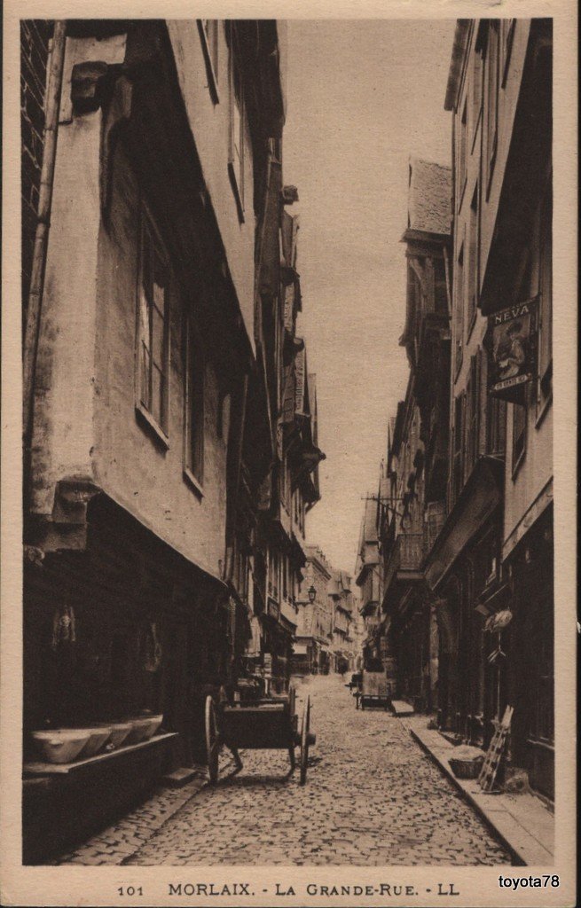 Morlaix-la grande-rue.jpg