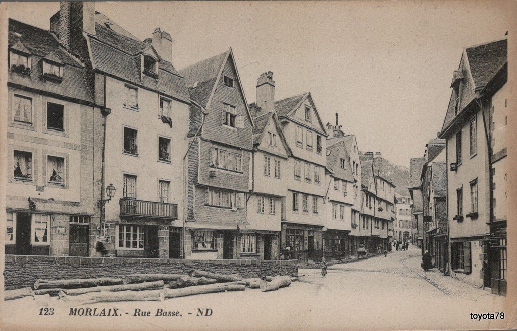 Morlaix-la rue basse ND.jpg