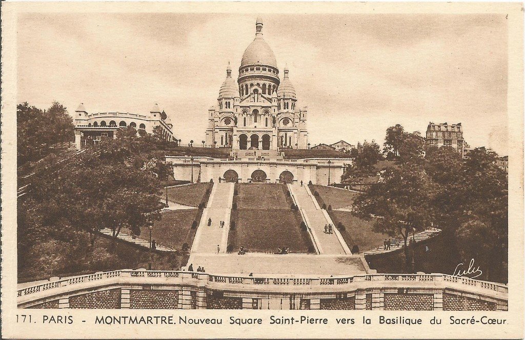 Paris (75018).jpg