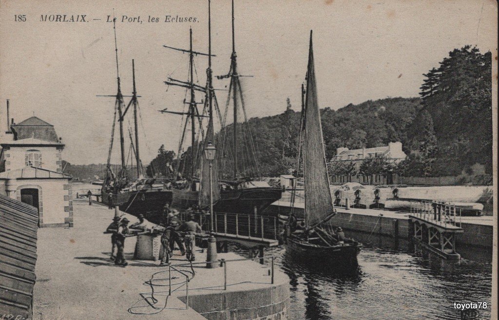 Morlaix-le port les écluses.jpg