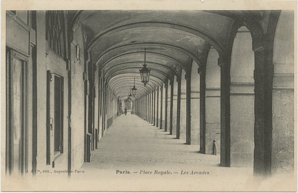 Z - LJ&C - Paris - Place Royale - Les Arcades.jpg