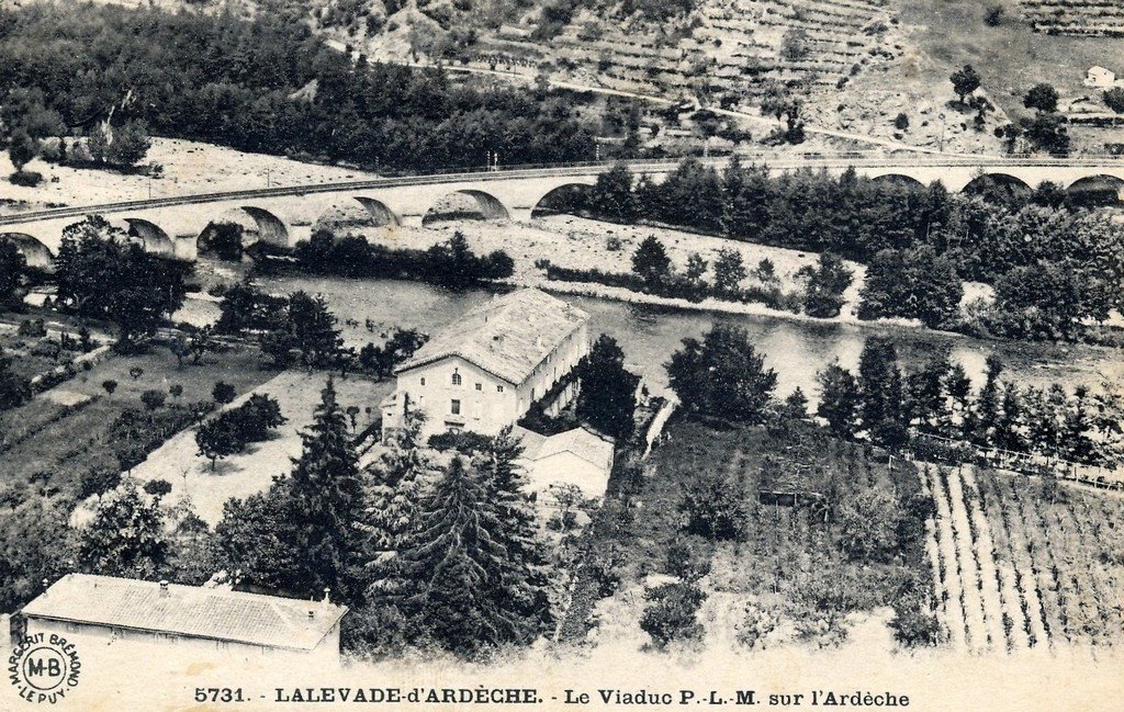 Lalevade d'Ardèche (07).jpg