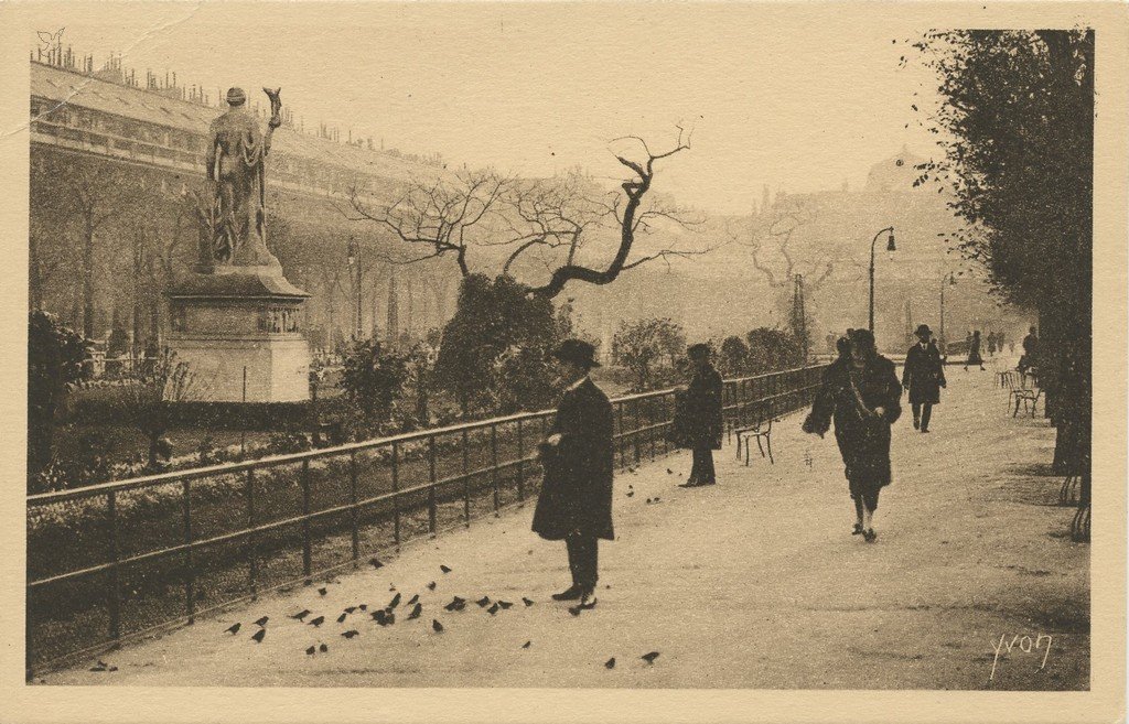 Z - YVON 217 - Paris - Jardin du Palais Royal.jpg