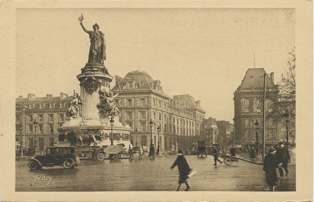 Z - YVON 290 - Paris - Place de la République.jpg