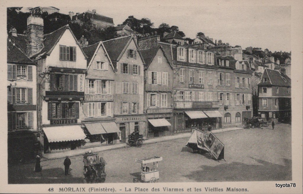 Morlaix-place de viarmes et vieilles maisons.jpg