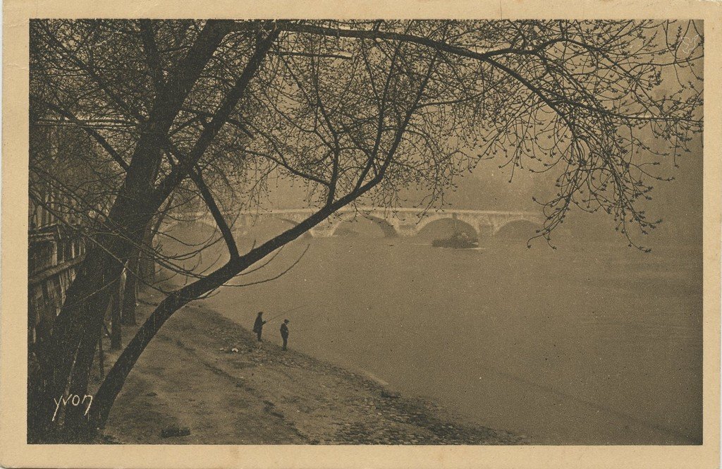 Z - YVON 193 - Paris - La Seine au Quai Malaquais.jpg