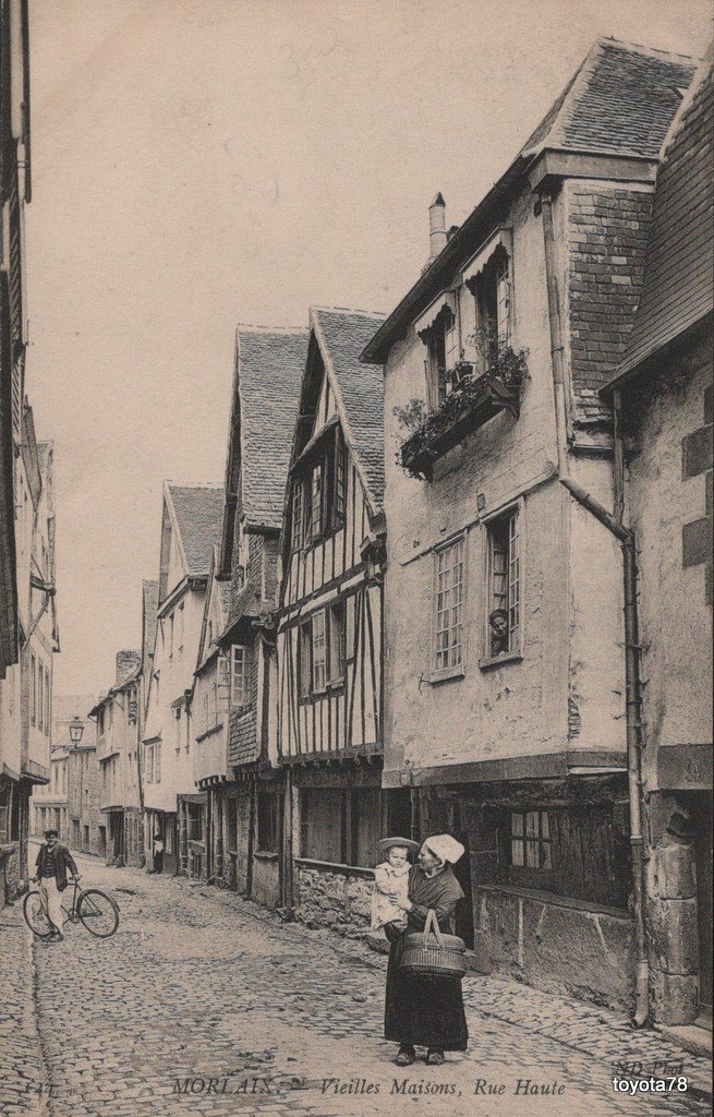 Morlaix-Vieilles maisons Rue haute.jpg