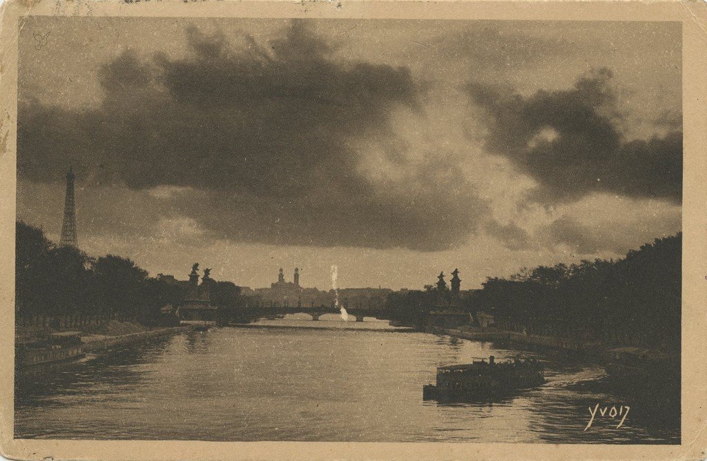 Z - YVON 156 - Paris - Perspective sur la Seine.jpg