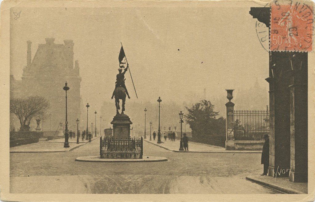 Z - YVON 28 - Paris Statue Jeanne d'Arc Av P.Deroulede.jpg