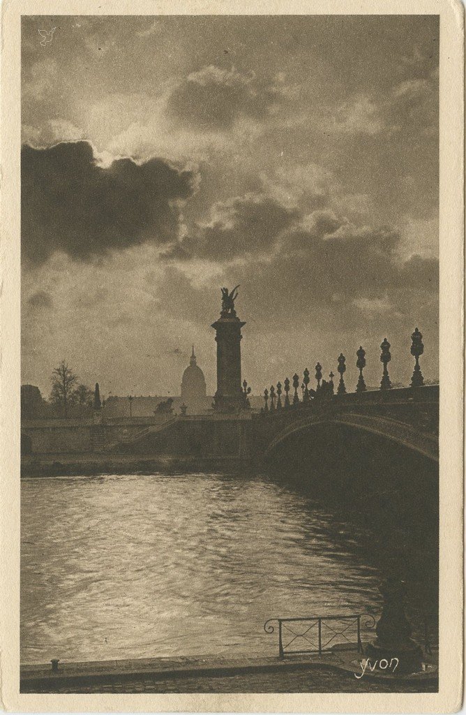 Z - YVON 16 - Le Pont Alexandre III.jpg